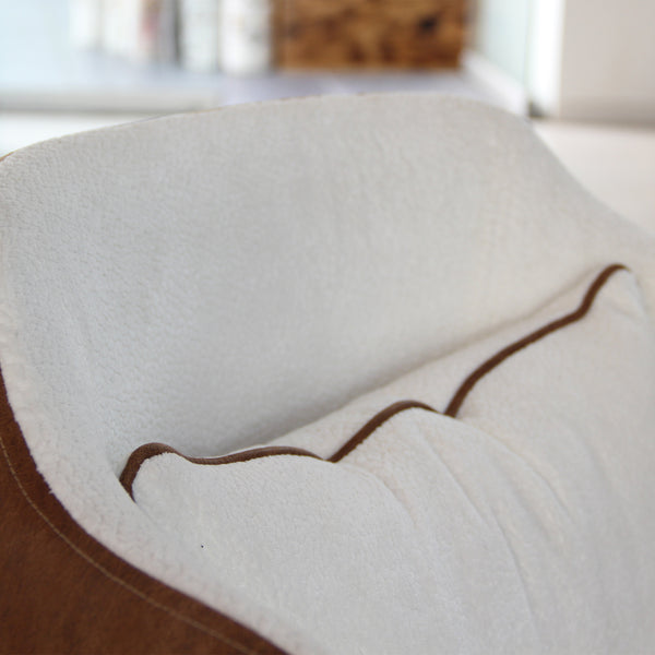 Poltrona Dubai Base Metálica - Tela Premium